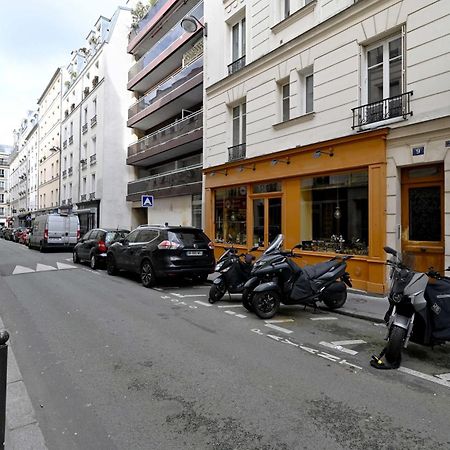 Appartamento Large Modern Studio Close To The Eiffel Tower And Paris Highlights Esterno foto