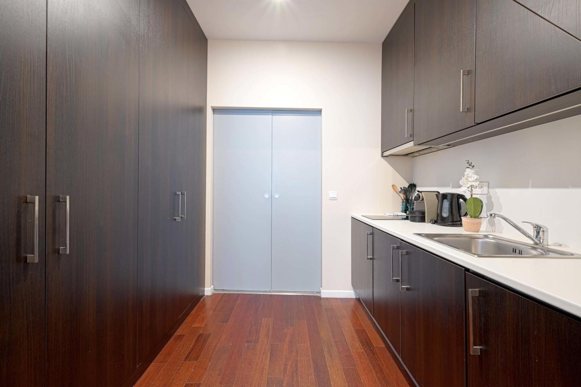 Appartamento Large Modern Studio Close To The Eiffel Tower And Paris Highlights Esterno foto