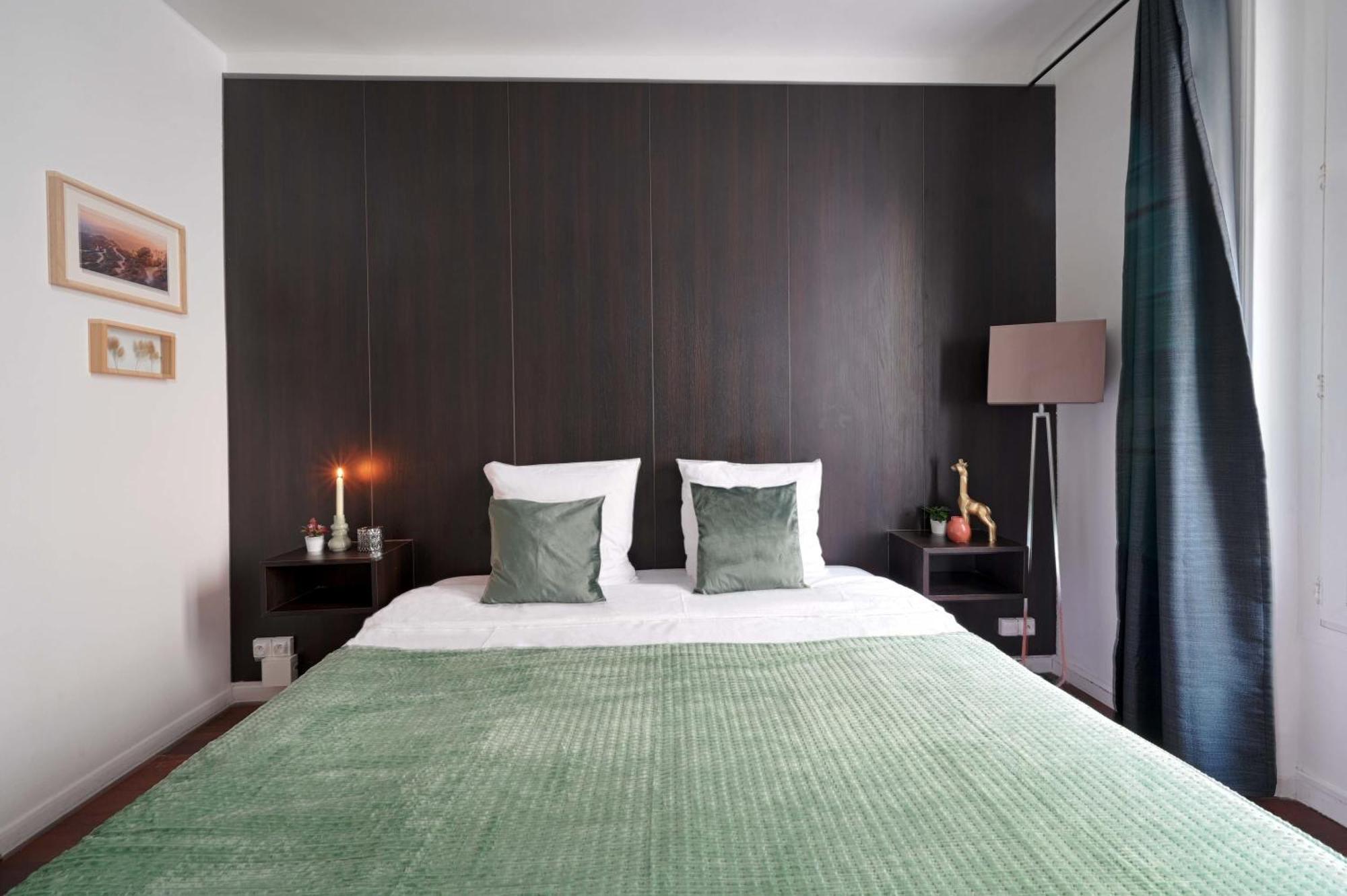 Appartamento Large Modern Studio Close To The Eiffel Tower And Paris Highlights Esterno foto