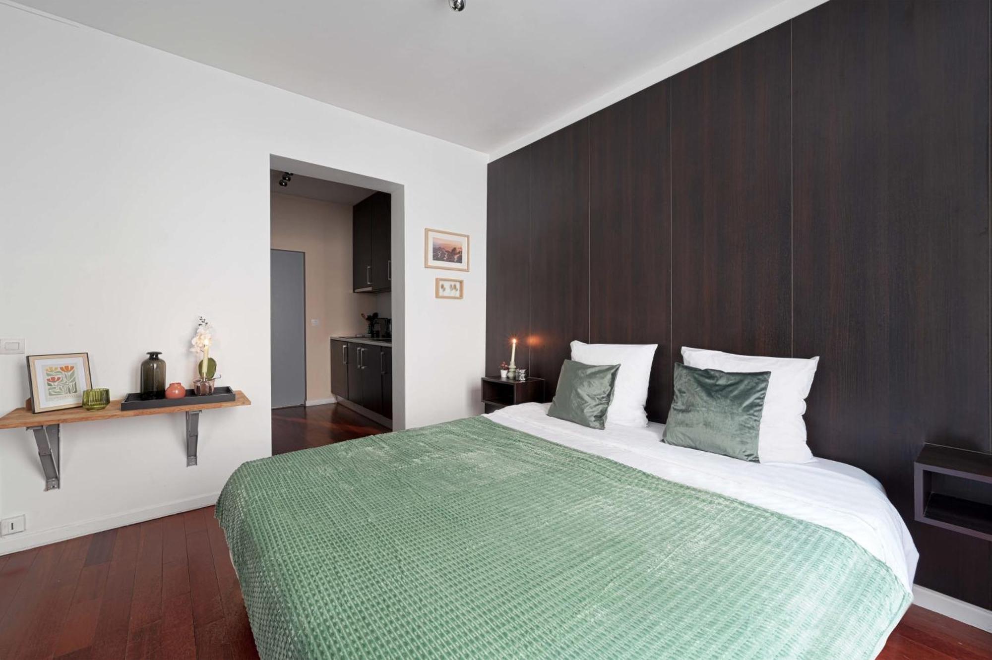 Appartamento Large Modern Studio Close To The Eiffel Tower And Paris Highlights Esterno foto